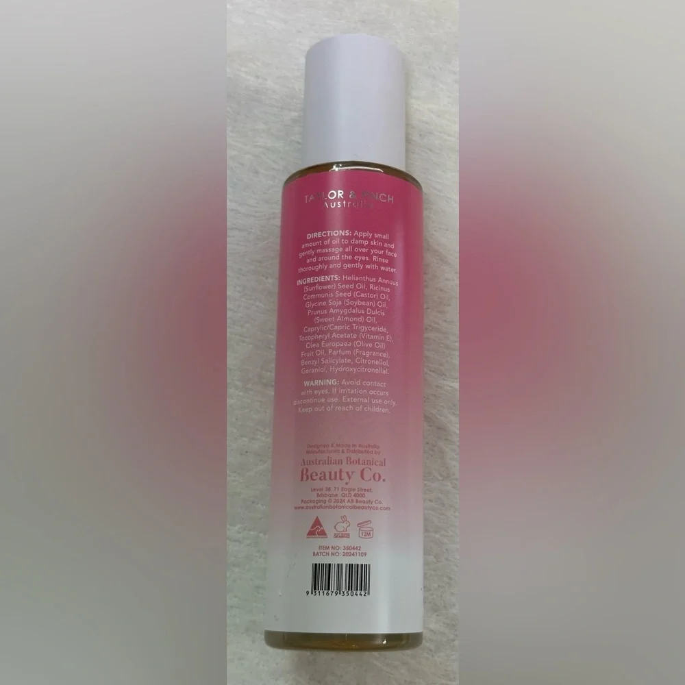 Pink and White Makeup Remover with Elegant Gradient Design